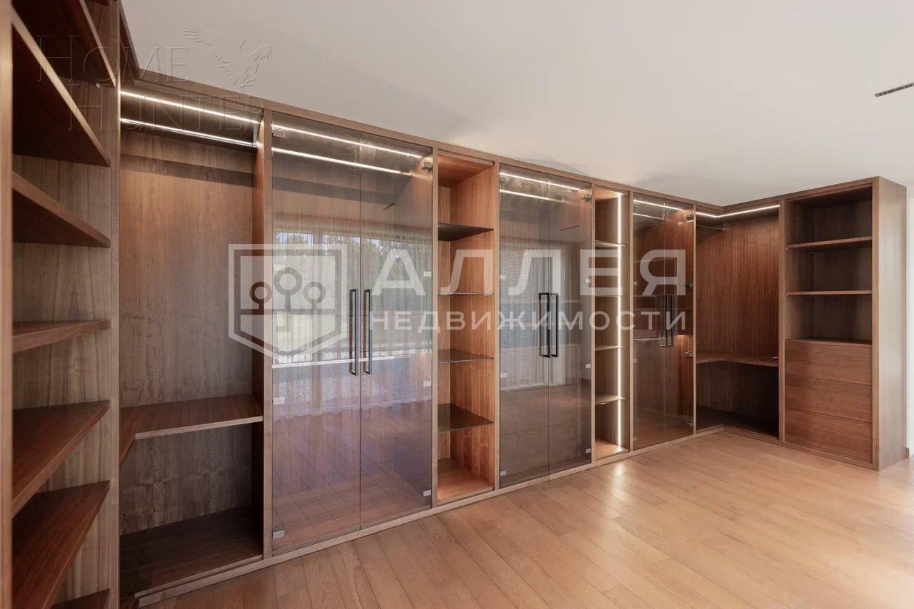 2-этажный коттедж 1 873.5 м² с отделкой