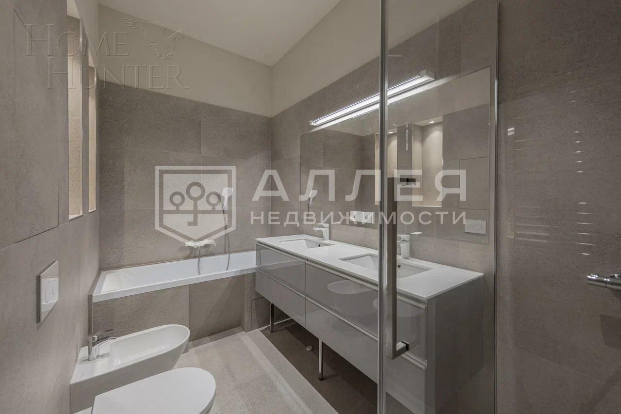 2-этажный коттедж 1 873.5 м² с отделкой