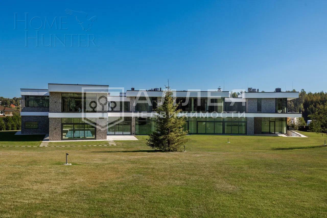 2-этажный коттедж 1 873.5 м² с отделкой