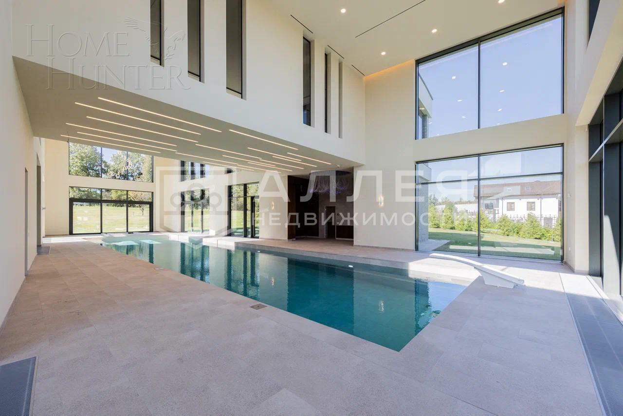 2-этажный коттедж 1 873.5 м² с отделкой