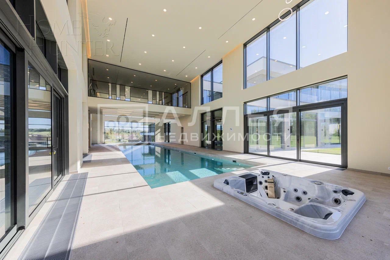 2-этажный коттедж 1 873.5 м² с отделкой