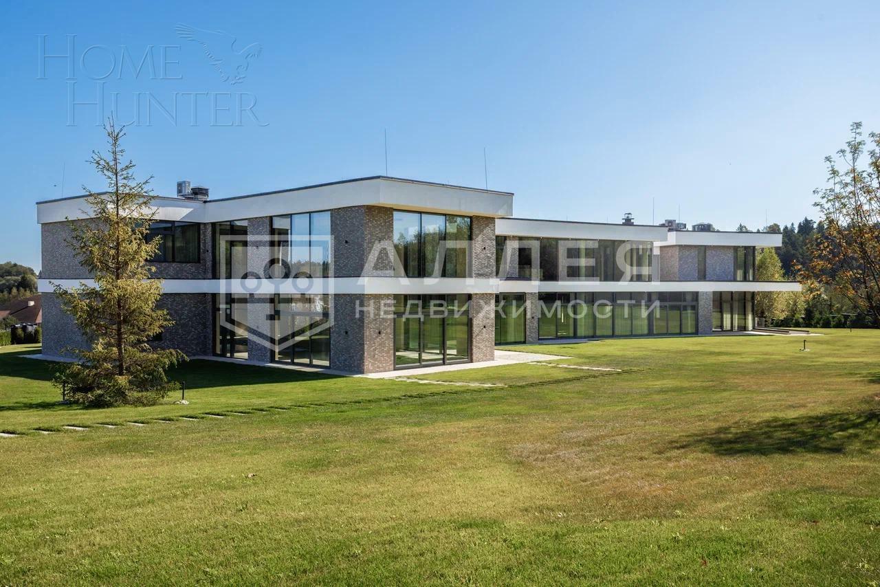 2-этажный коттедж 1 873.5 м² с отделкой