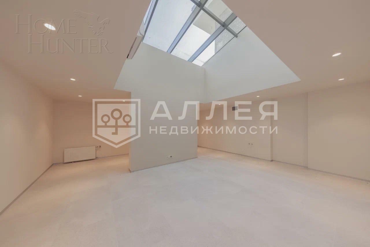 2-этажный коттедж 1 873.5 м² с отделкой