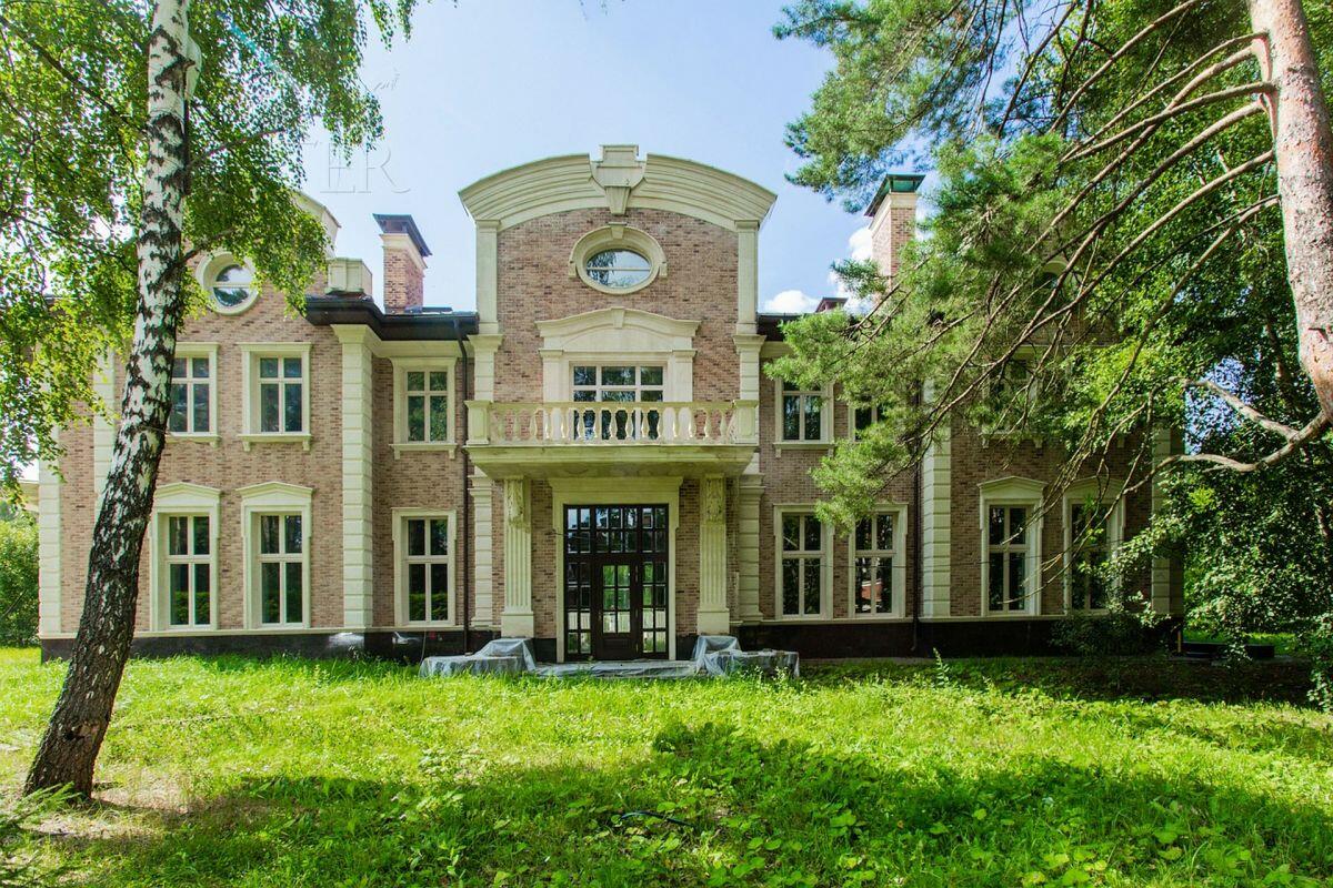 2-этажный коттедж 1 289 м² без отделки