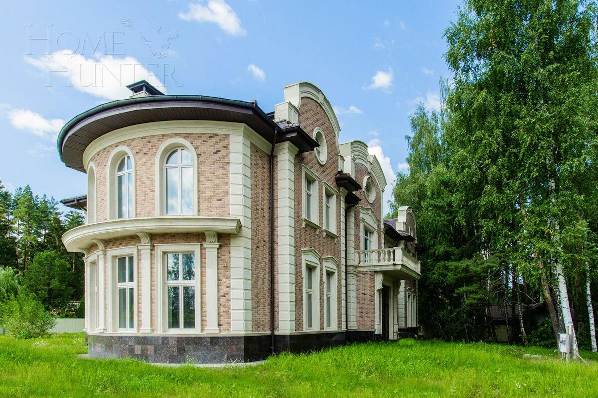 2-этажный коттедж 1 289 м² без отделки