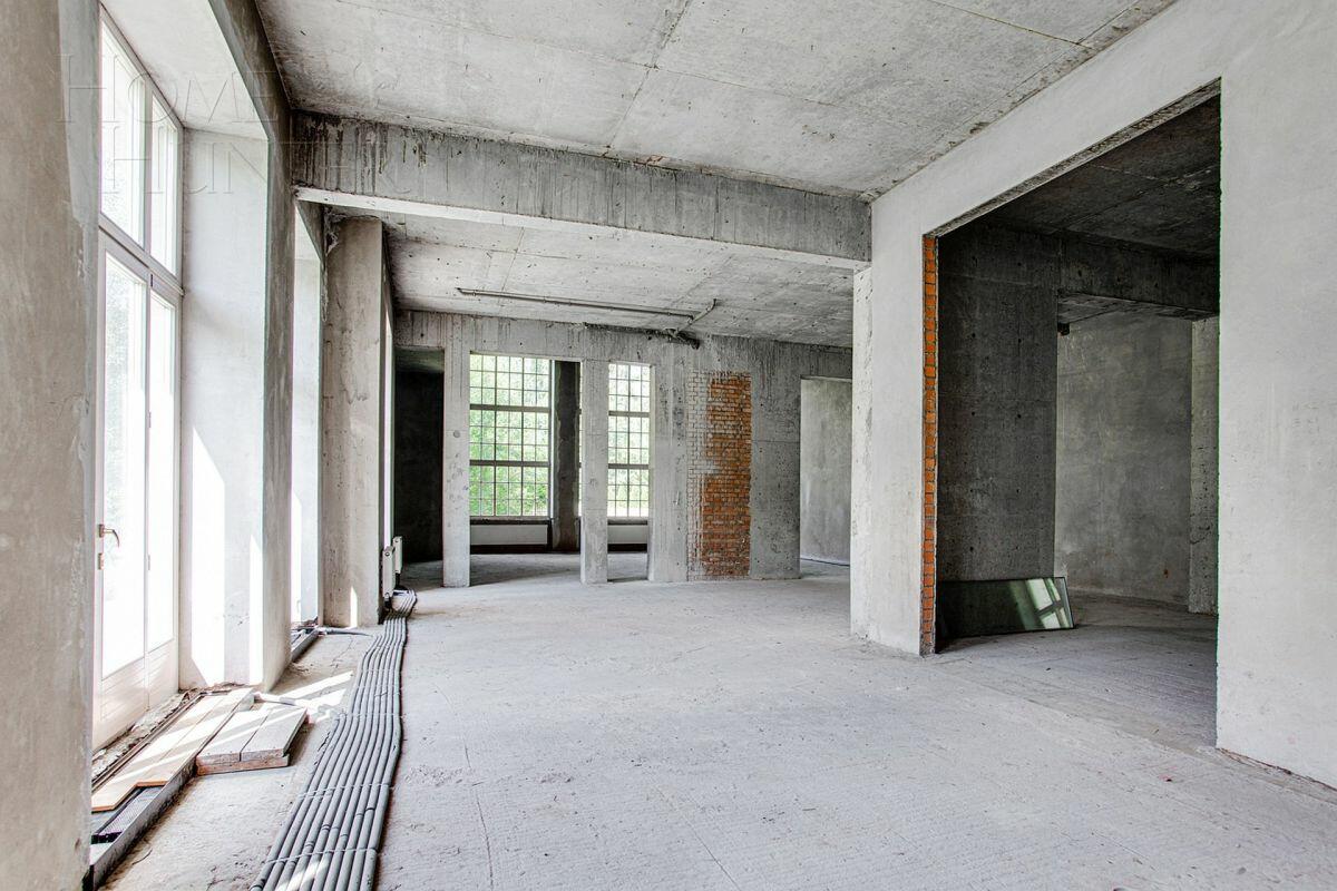 2-этажный коттедж 1 289 м² без отделки