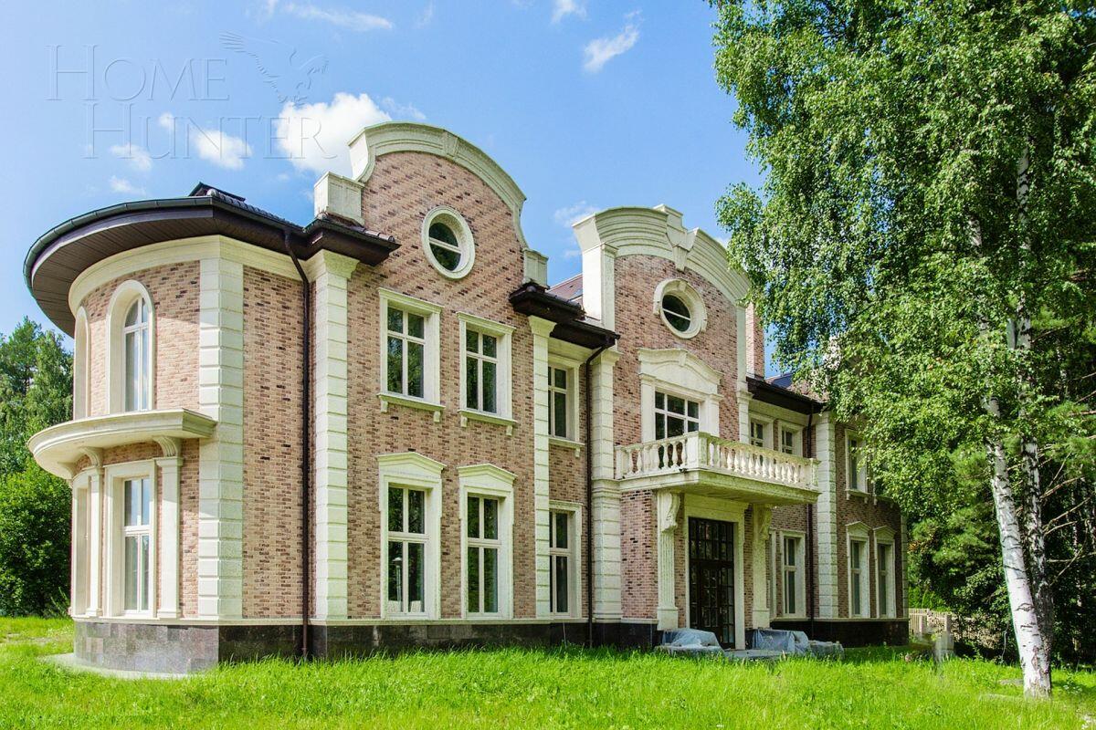 2-этажный коттедж 1 289 м² без отделки