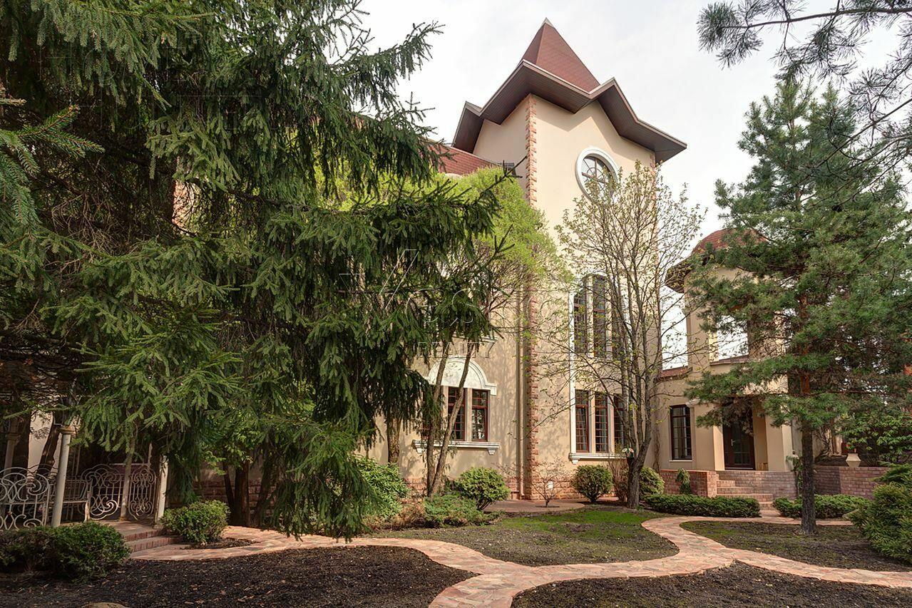 2-этажный коттедж 1 100 м² с отделкой