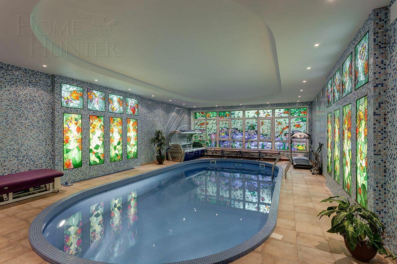 2-этажный коттедж 1 100 м² с отделкой