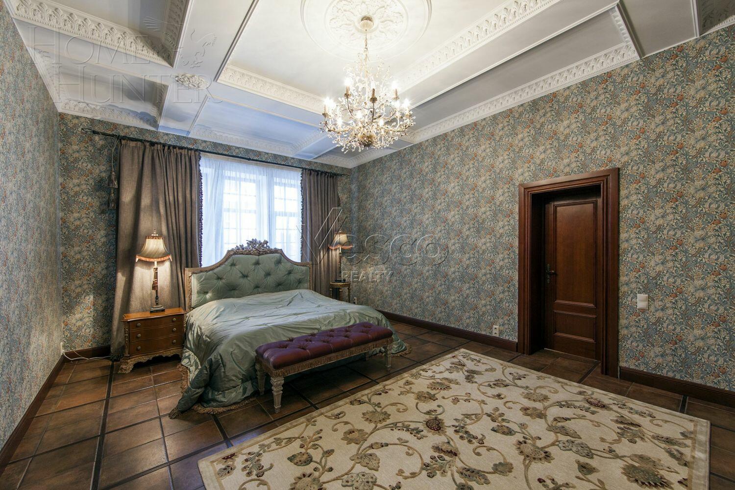 2-этажный коттедж 1 100 м² с отделкой