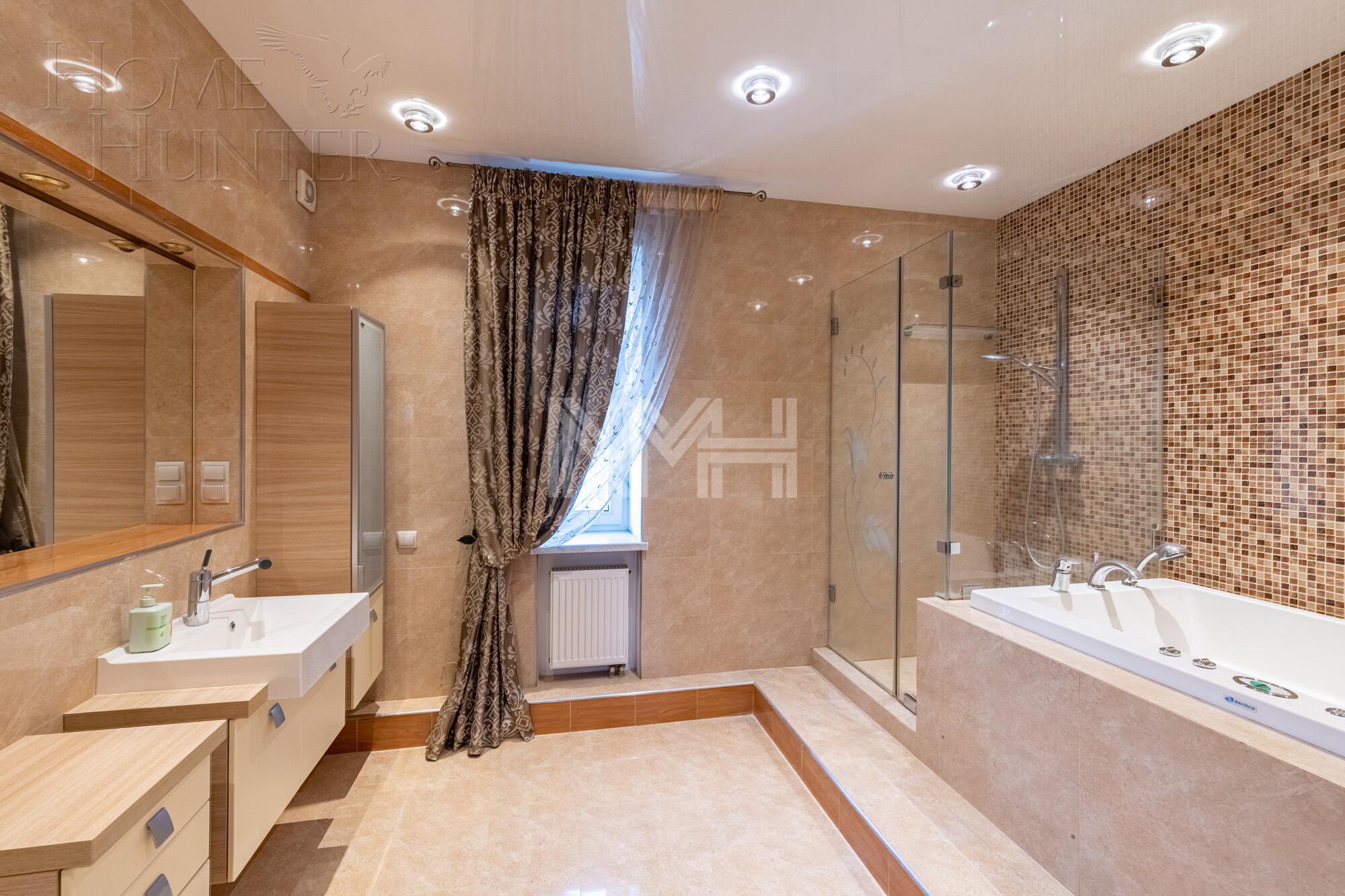 2-этажный коттедж 425 м² с отделкой