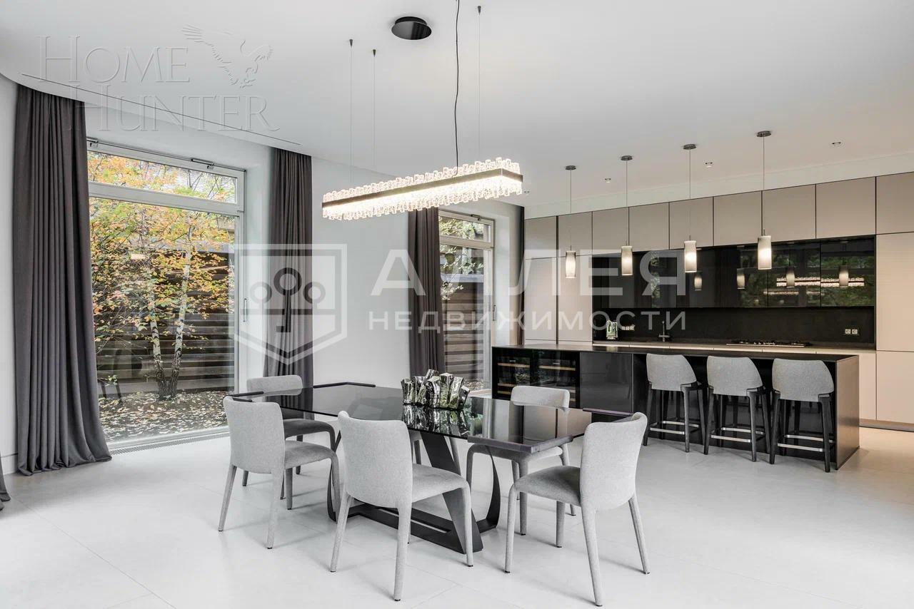 2-этажный коттедж 500 м² с отделкой