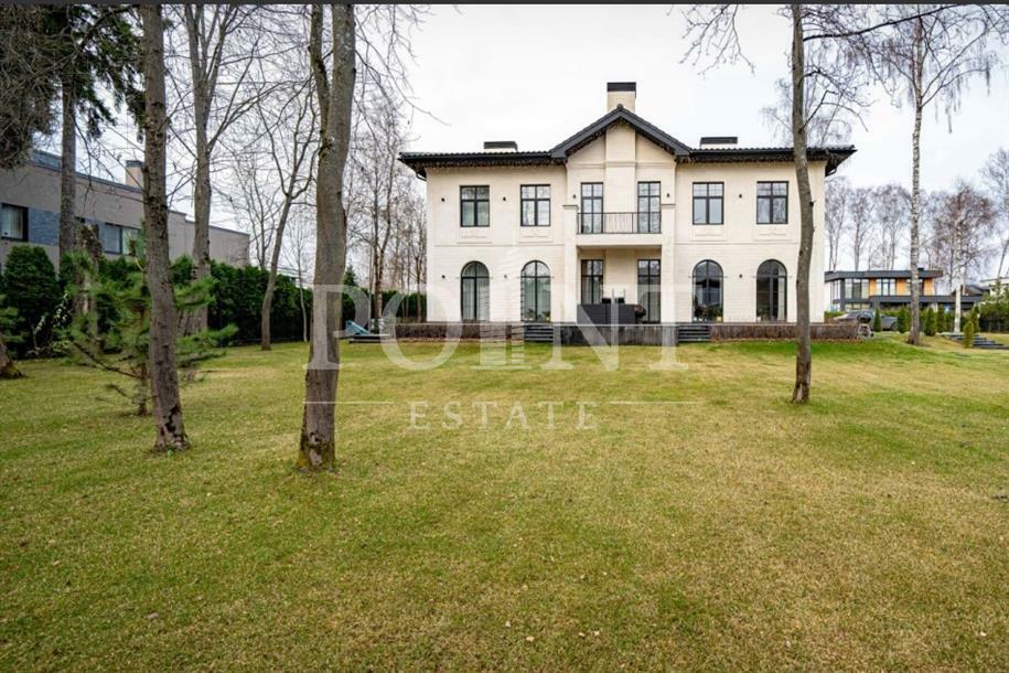 2-этажный коттедж 490 м² с отделкой