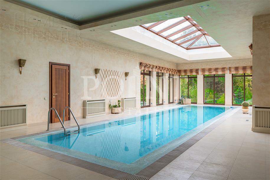 2-этажный коттедж 750 м² с отделкой