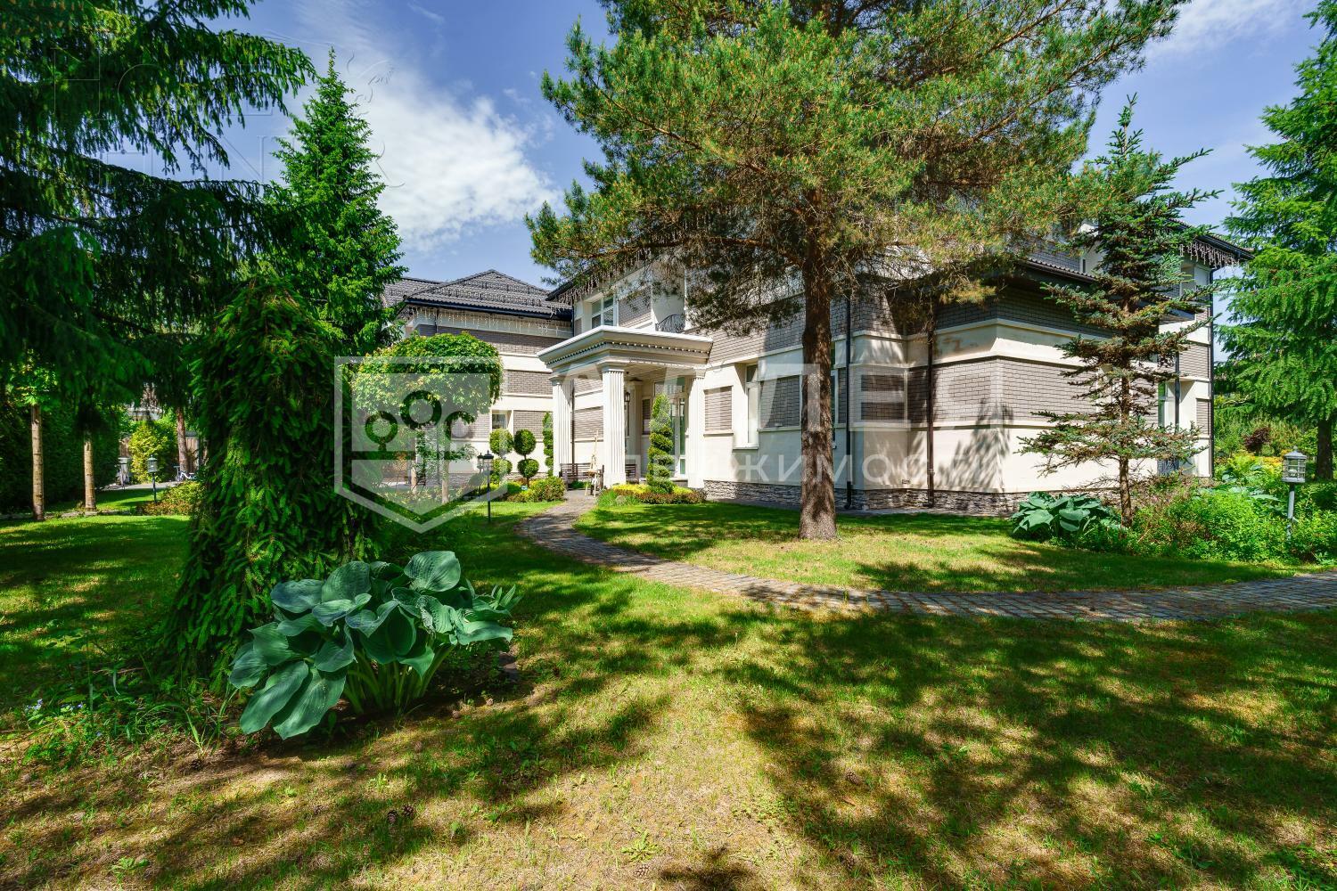 2-этажный коттедж 810 м² с отделкой