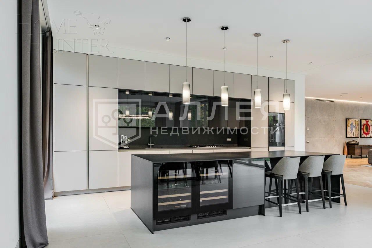 2-этажный коттедж 500 м² с отделкой