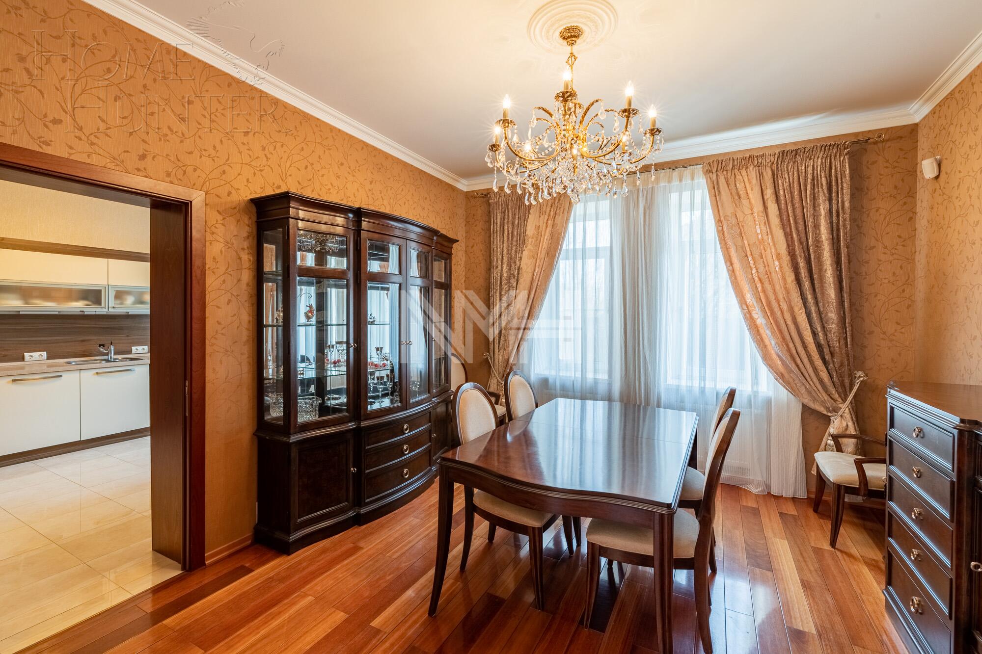 2-этажный коттедж 425 м² с отделкой