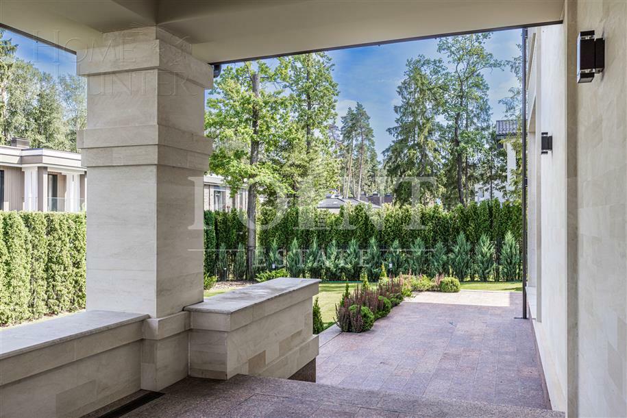 2-этажный коттедж 700 м² с отделкой