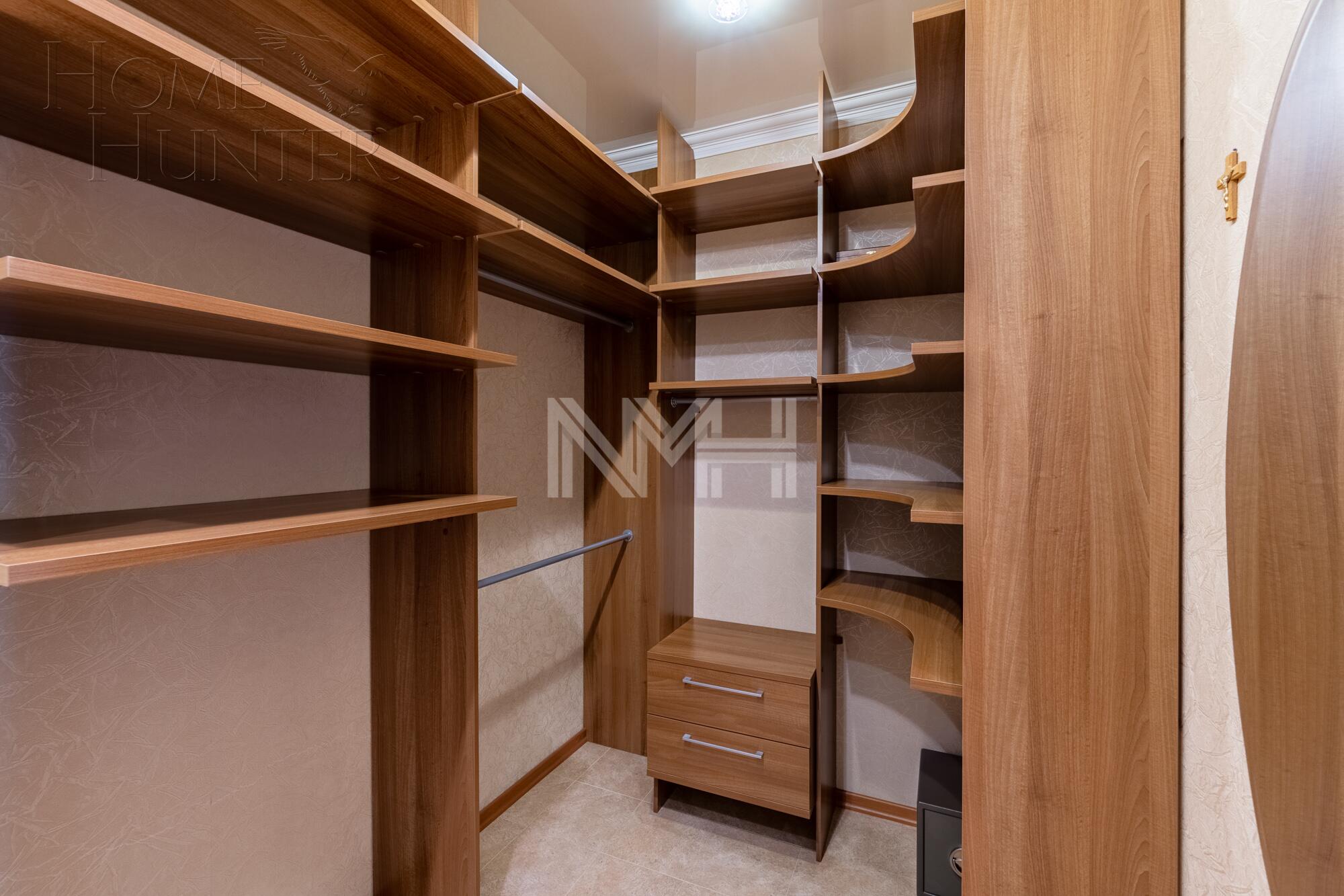 2-этажный коттедж 425 м² с отделкой