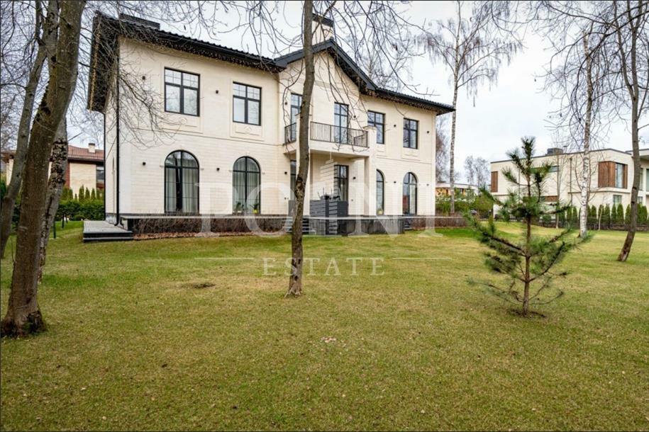 2-этажный коттедж 490 м² с отделкой