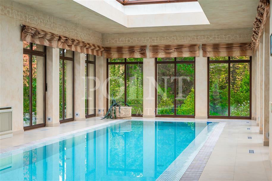 2-этажный коттедж 750 м² с отделкой