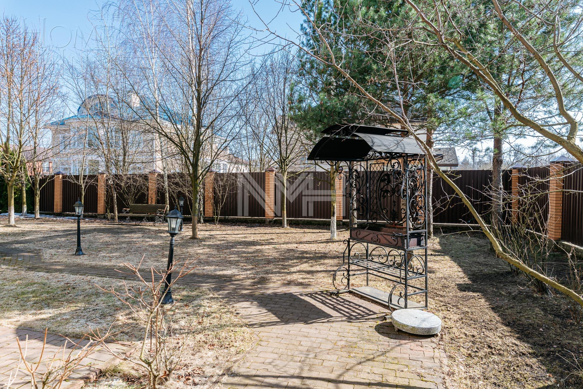 2-этажный коттедж 425 м² с отделкой