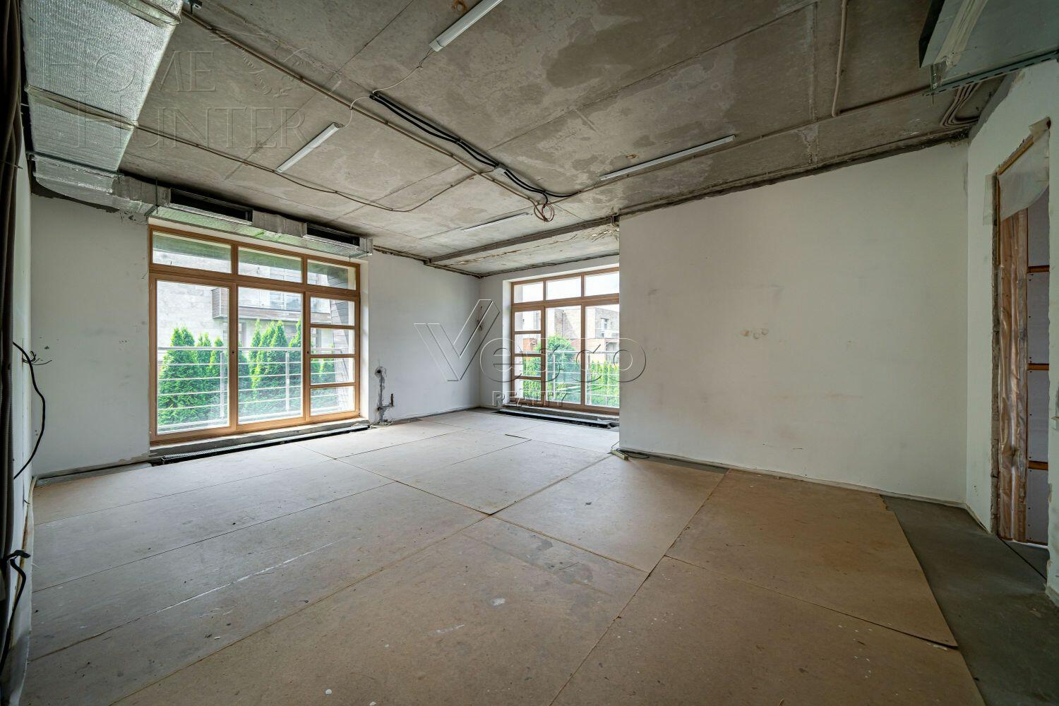 3-этажный таунхаус 323 м² без отделки