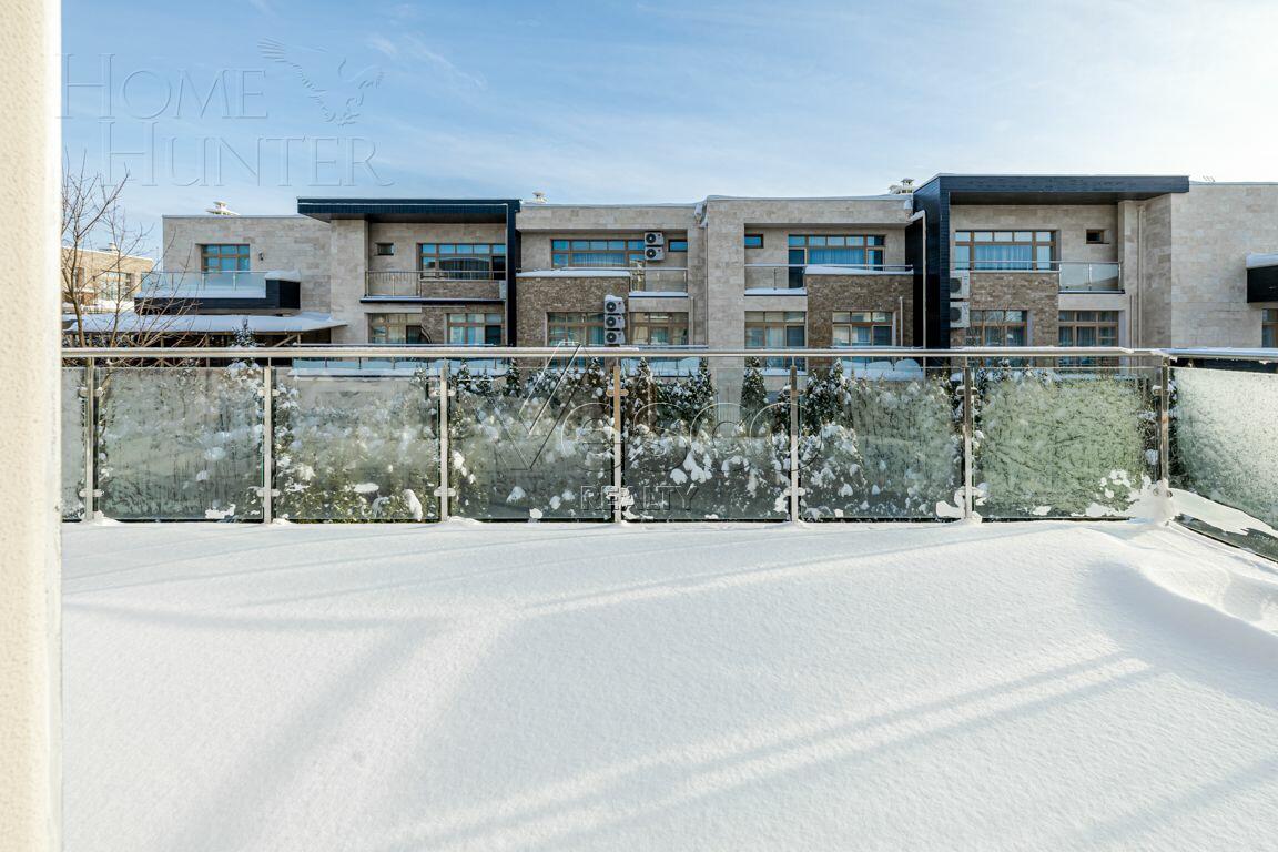 3-этажный таунхаус 275 м² с отделкой