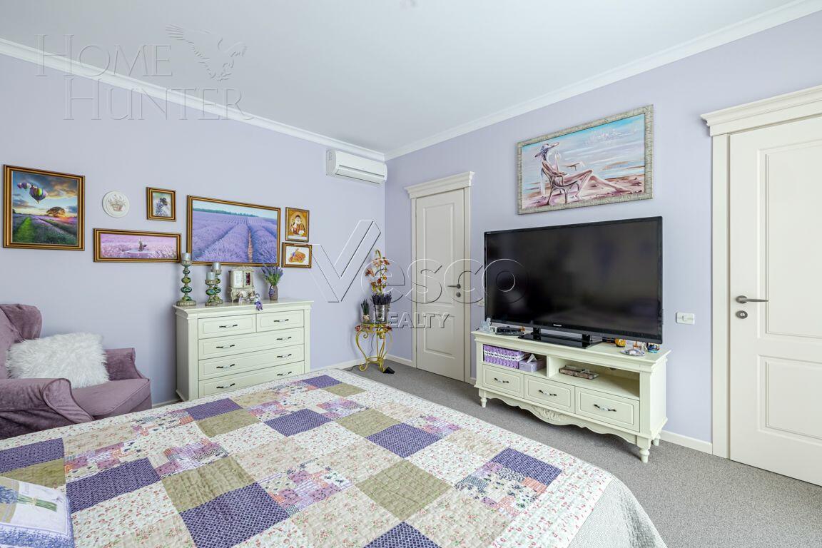 3-этажный таунхаус 275 м² с отделкой