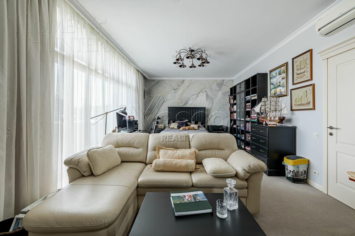 3-этажный таунхаус 275 м² с отделкой