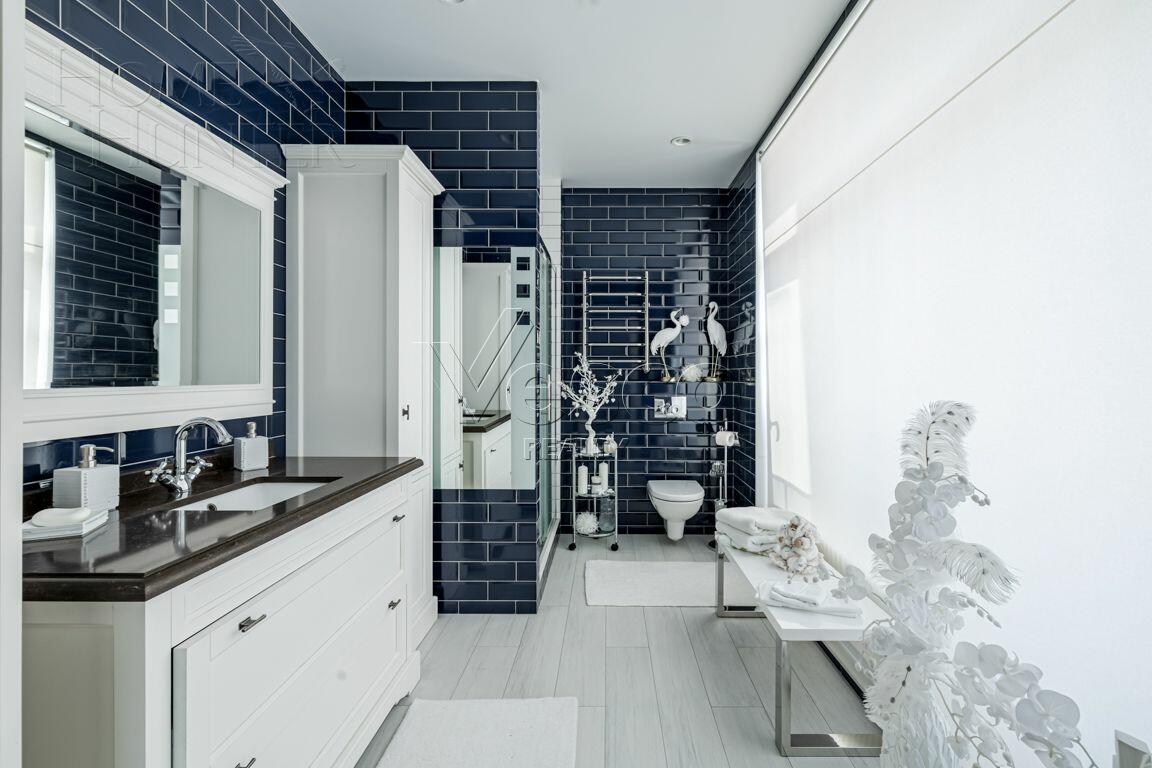 3-этажный таунхаус 275 м² с отделкой