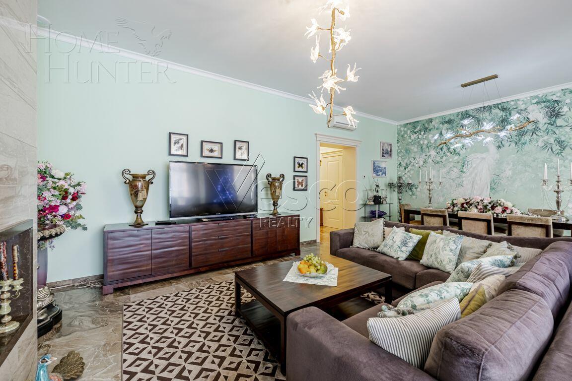 3-этажный таунхаус 275 м² с отделкой