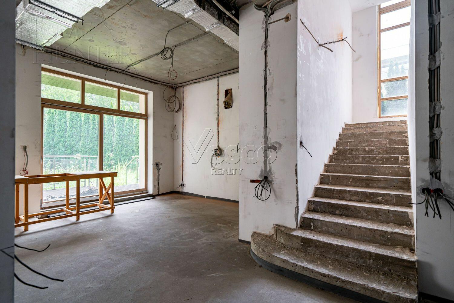 3-этажный таунхаус 323 м² без отделки