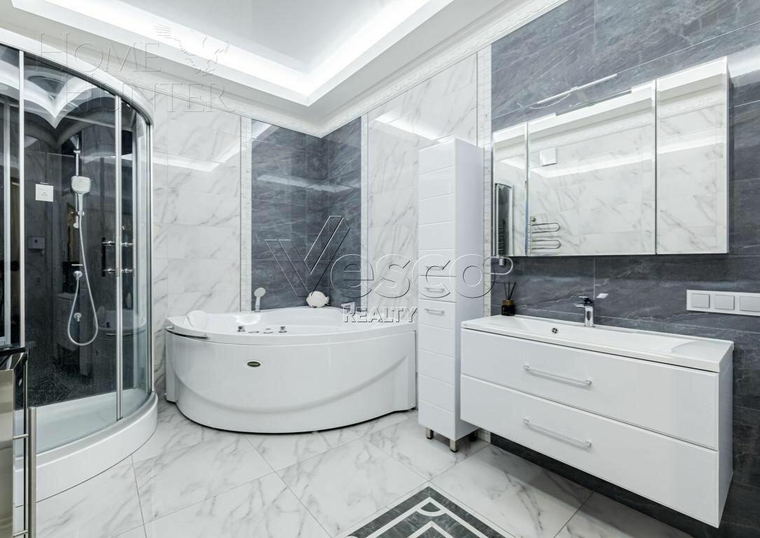 2-этажный таунхаус 550 м² с отделкой