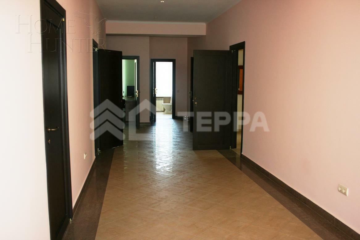 2-этажный коттедж 1 011 м² с отделкой