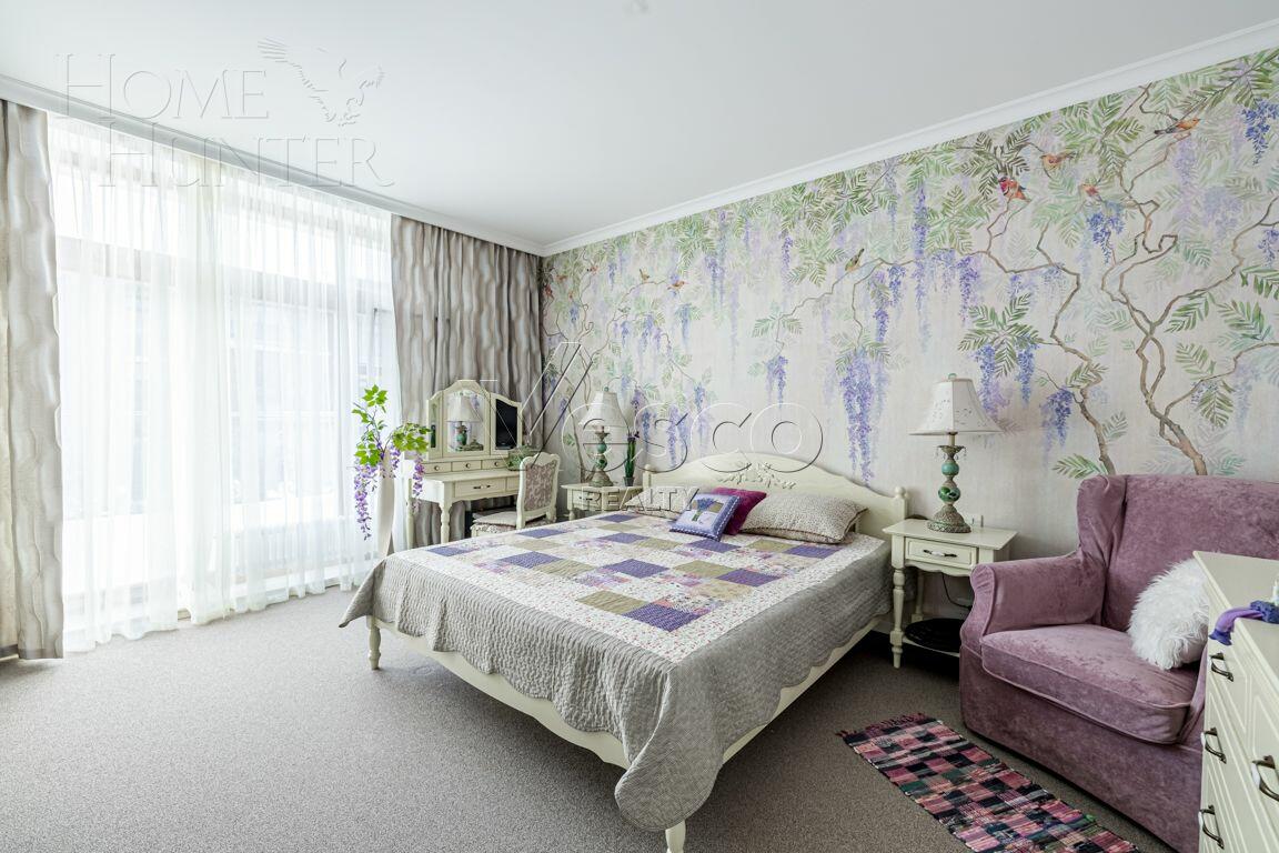 3-этажный таунхаус 275 м² с отделкой