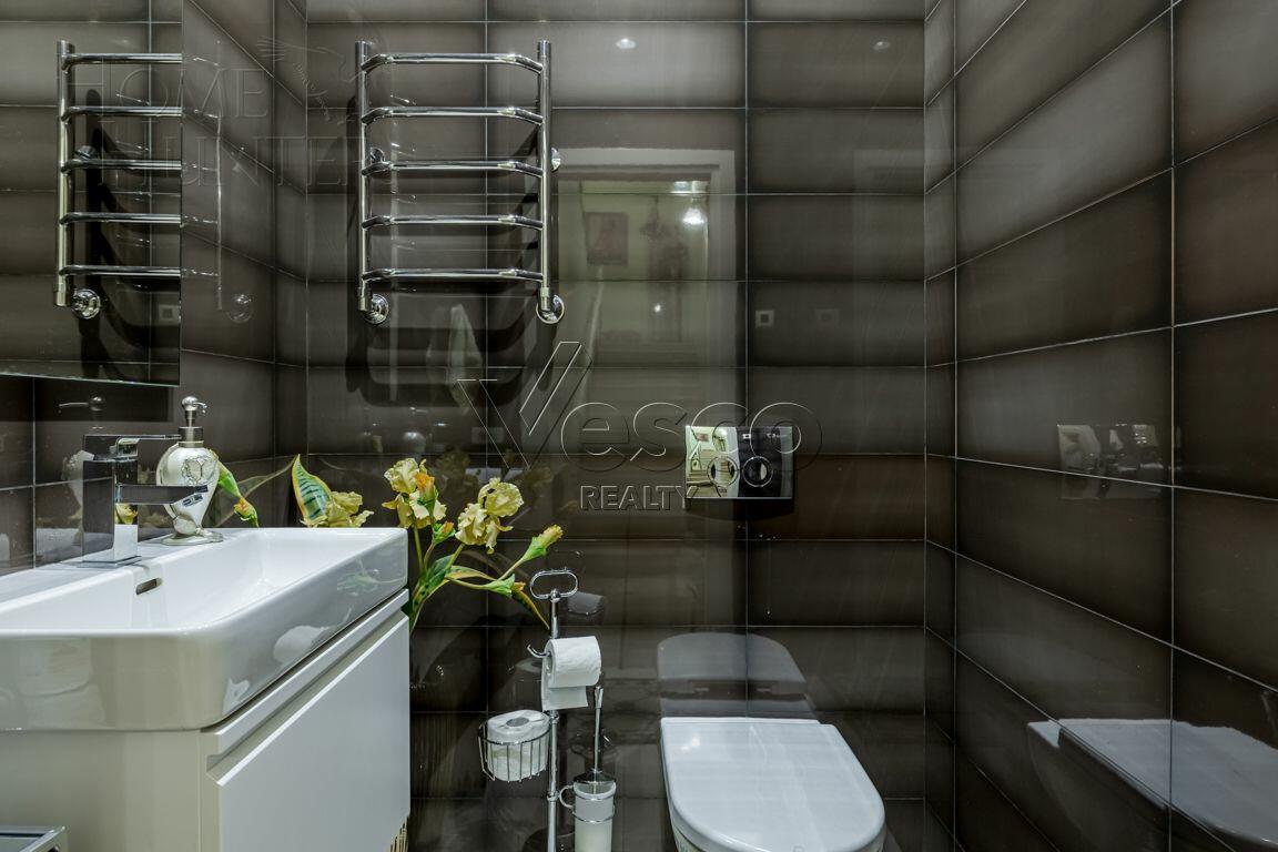 3-этажный таунхаус 275 м² с отделкой