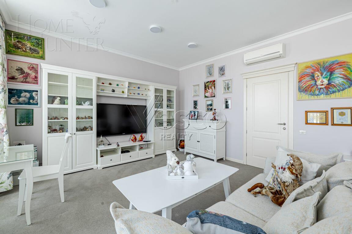 3-этажный таунхаус 275 м² с отделкой