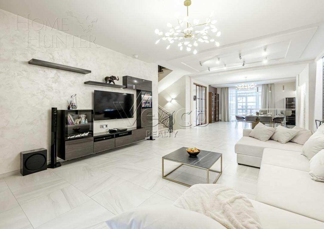 2-этажный таунхаус 550 м² с отделкой