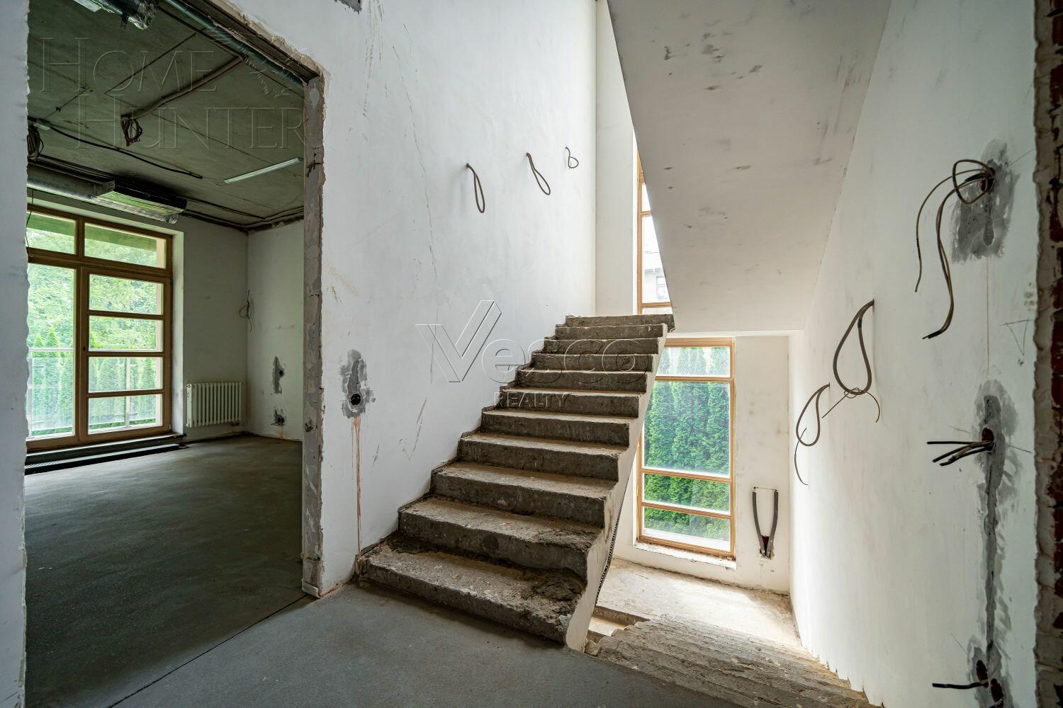 3-этажный таунхаус 323 м² без отделки