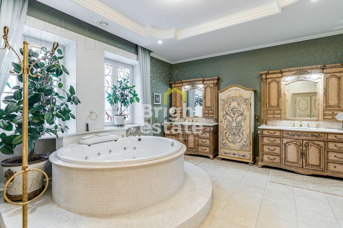 2-этажный коттедж 1 624 м² с отделкой