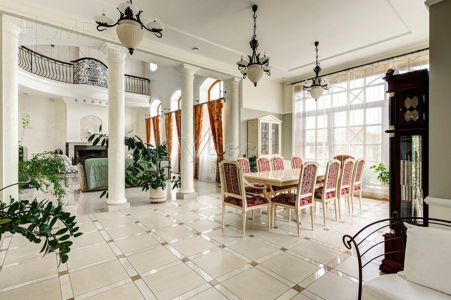 2-этажный коттедж 1 300 м² с отделкой