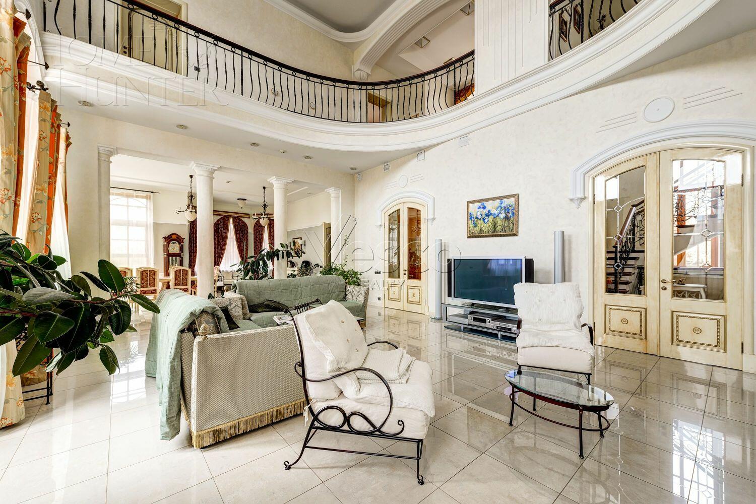 2-этажный коттедж 1 300 м² с отделкой