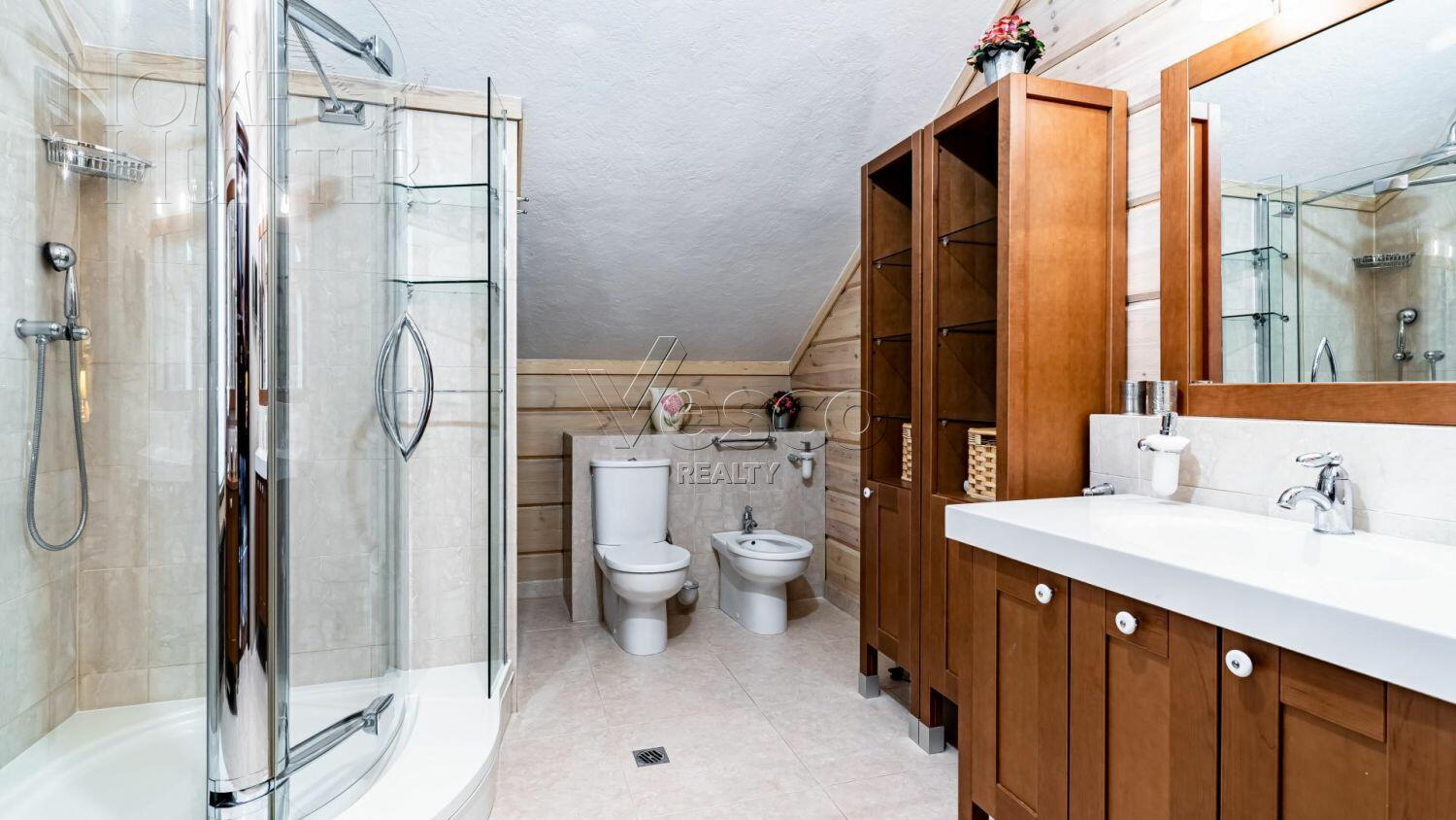 2-этажный коттедж 600 м² с отделкой