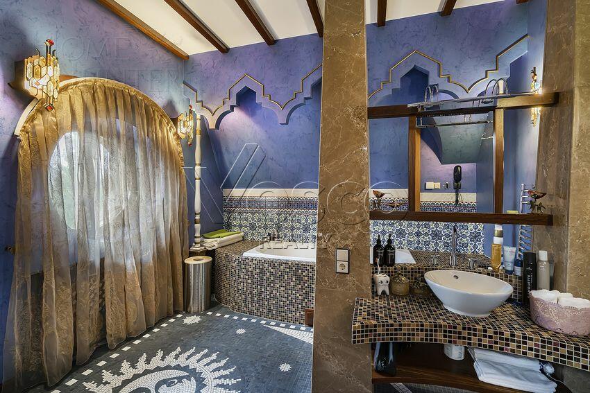 3-этажный коттедж 1 200 м² с отделкой