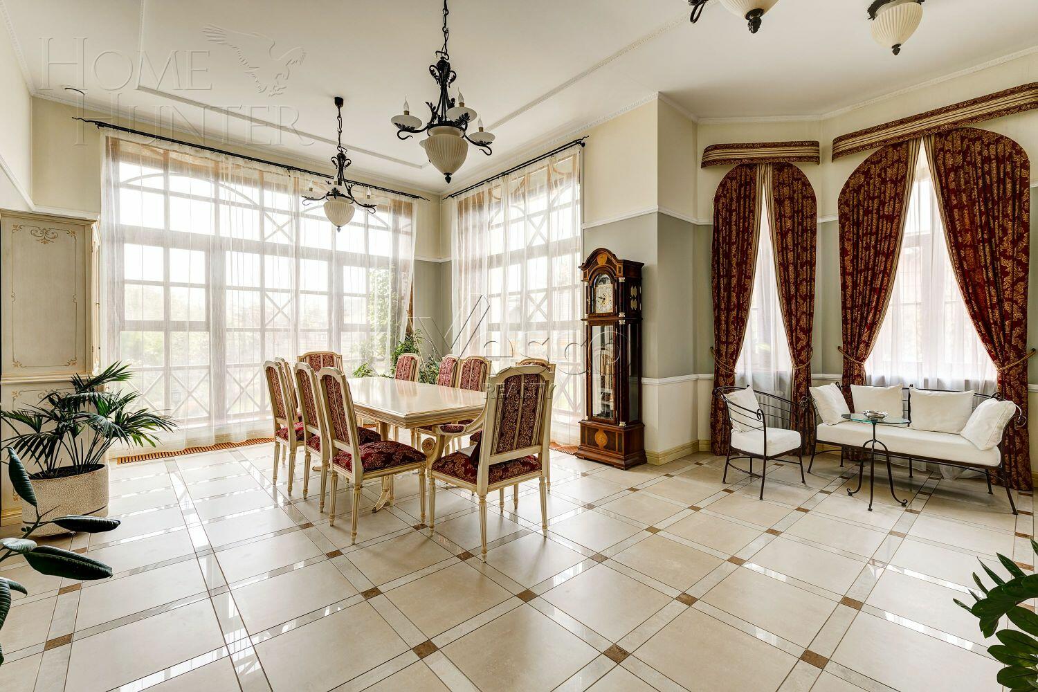 2-этажный коттедж 1 300 м² с отделкой