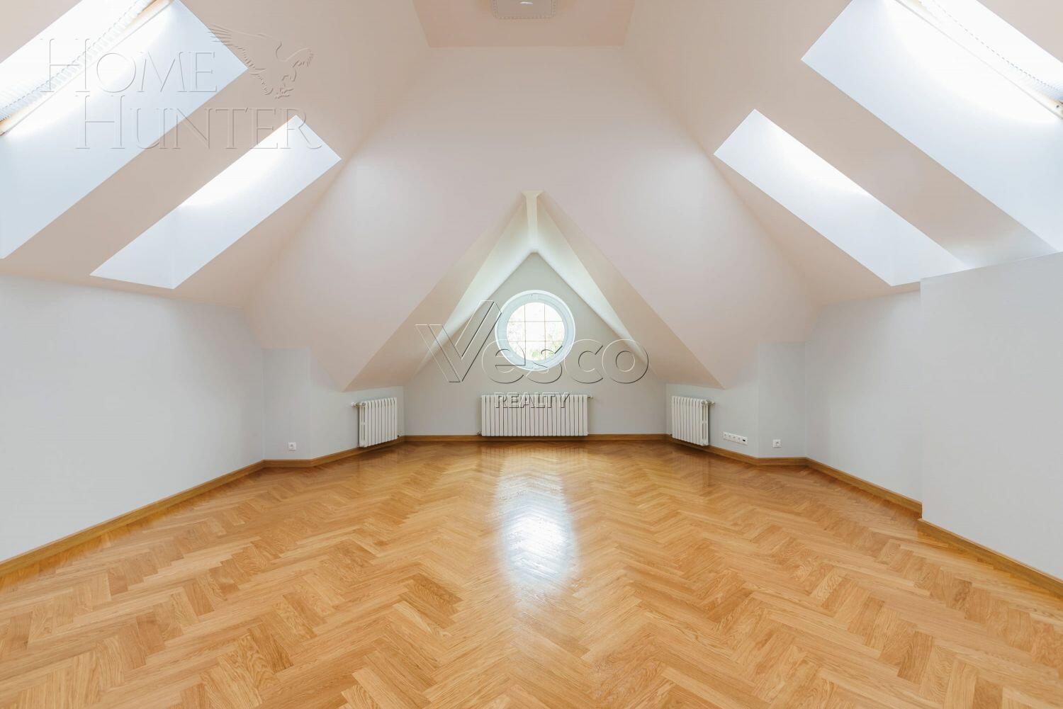 2-этажный коттедж 1 140 м² с отделкой