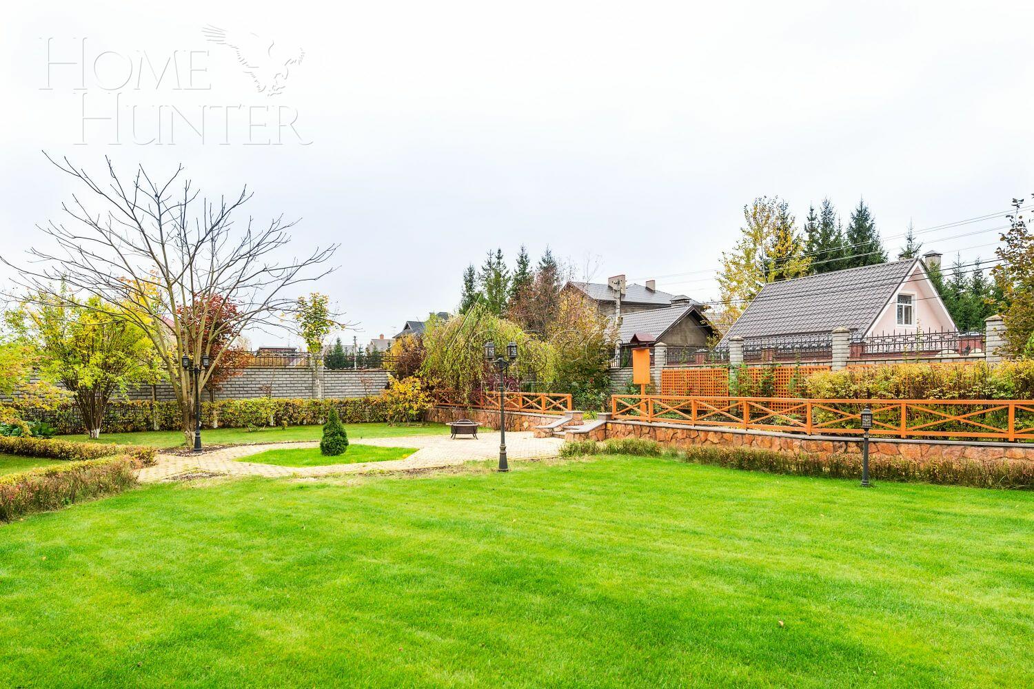 2-этажный коттедж 1 300 м² с отделкой