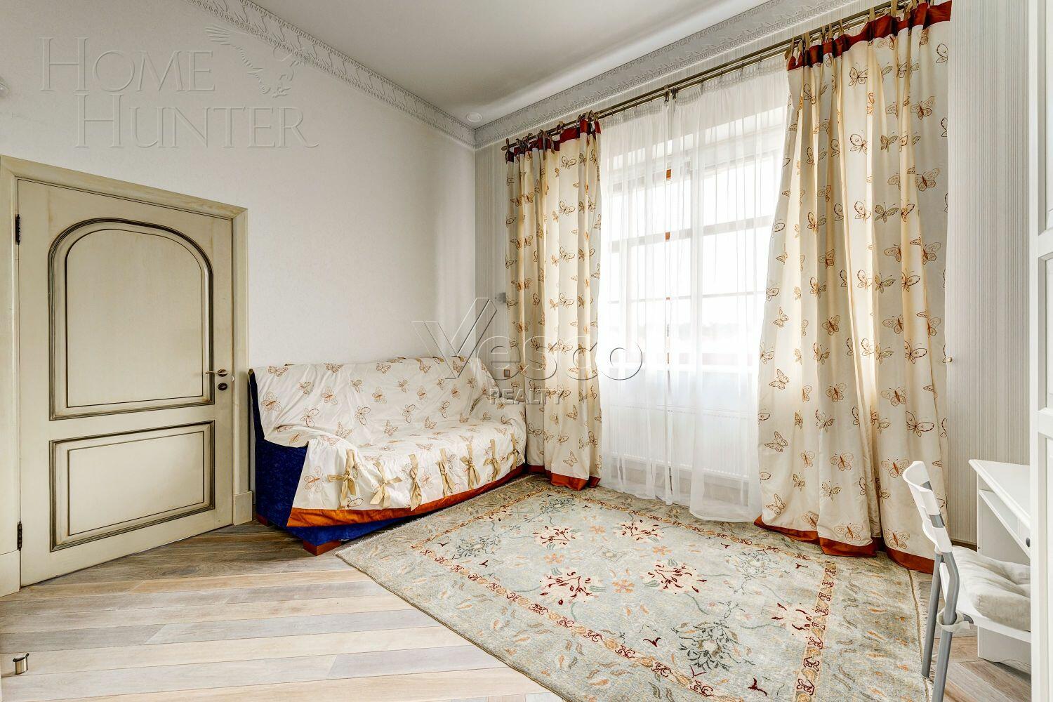 2-этажный коттедж 1 300 м² с отделкой