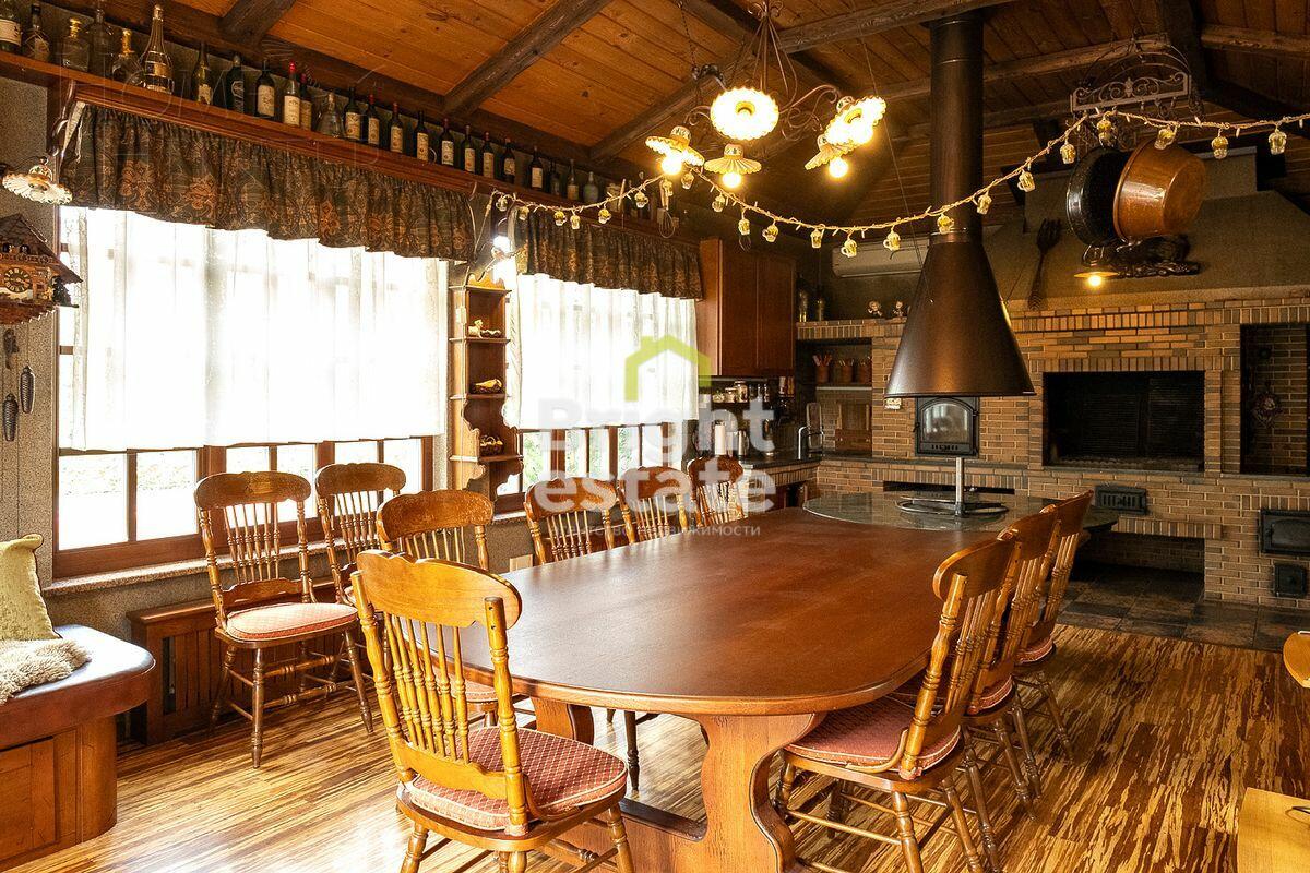 2-этажный коттедж 1 624 м² с отделкой